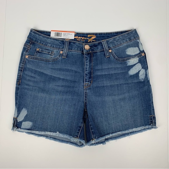 Seven7 Pants - NWT Seven7 Floral Frayed Hem Weekend Shorts Comfort Stretch Size 8